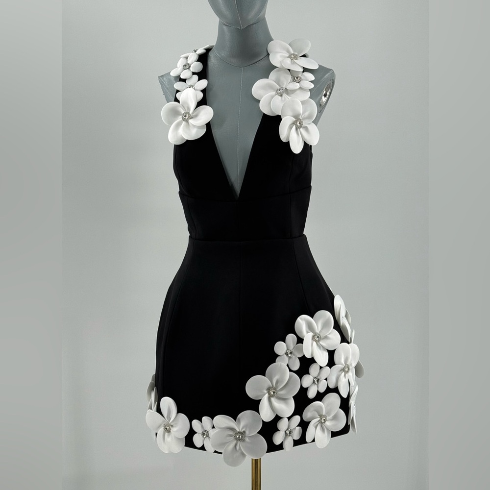 🆕 BRONX & BANCO 🧿 NWOT Estelle Floral Mini Dress, Black/White - Sz XS US 2 - Picture 3 of 17